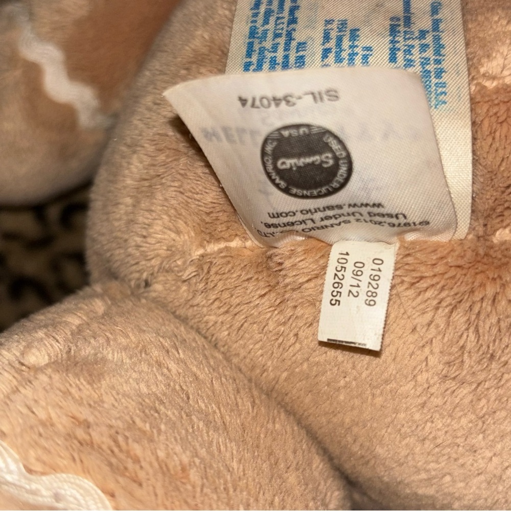 Hello Kitty x Build-A-Bear Gingerbread stuffed Kitty - Picture 8 of 10